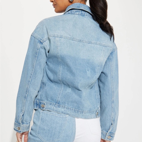 Just Chillin Denim Jean Jacket NEW 🏷️ - Picture 2 of 2